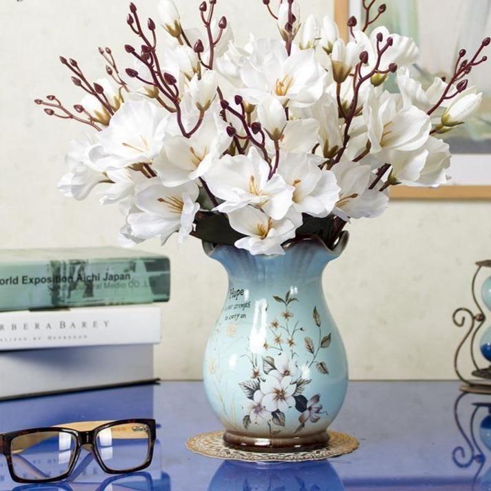 Conjunto Vaso de Cerâmica Fuzzi + Flores - Mega Market