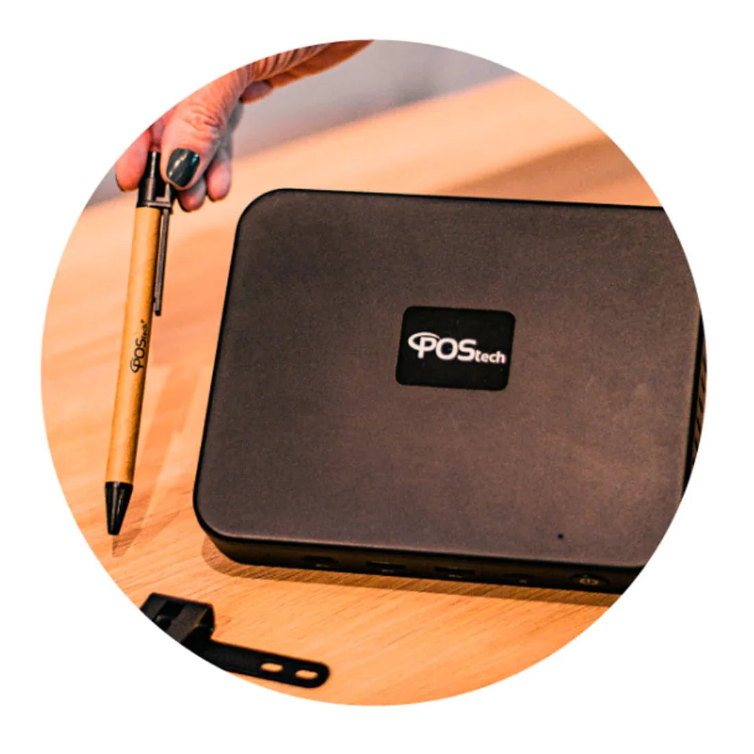 Desktop Postech Tiger 4 Intel Celeron N4120 8GB 256GB SSD Windows 10 IOT Enterprise - POS272-8302W