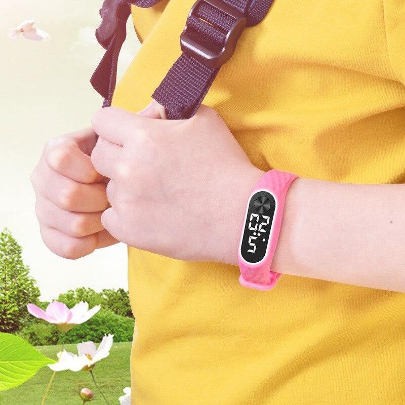 Relógio Infantil LED MinKid® - Mega Market